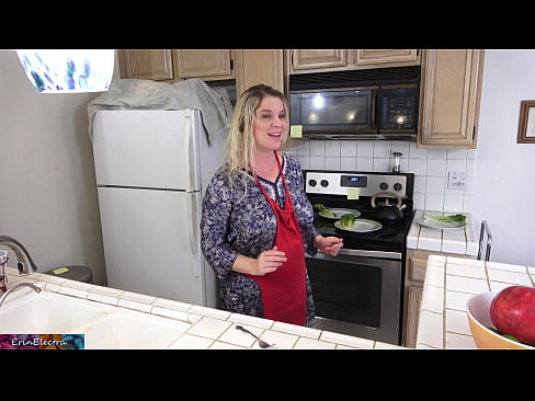 ❤️ Stepmom u munghje in cucina prima di a so data ❤ Video porno à co.com-porn-kai.ru